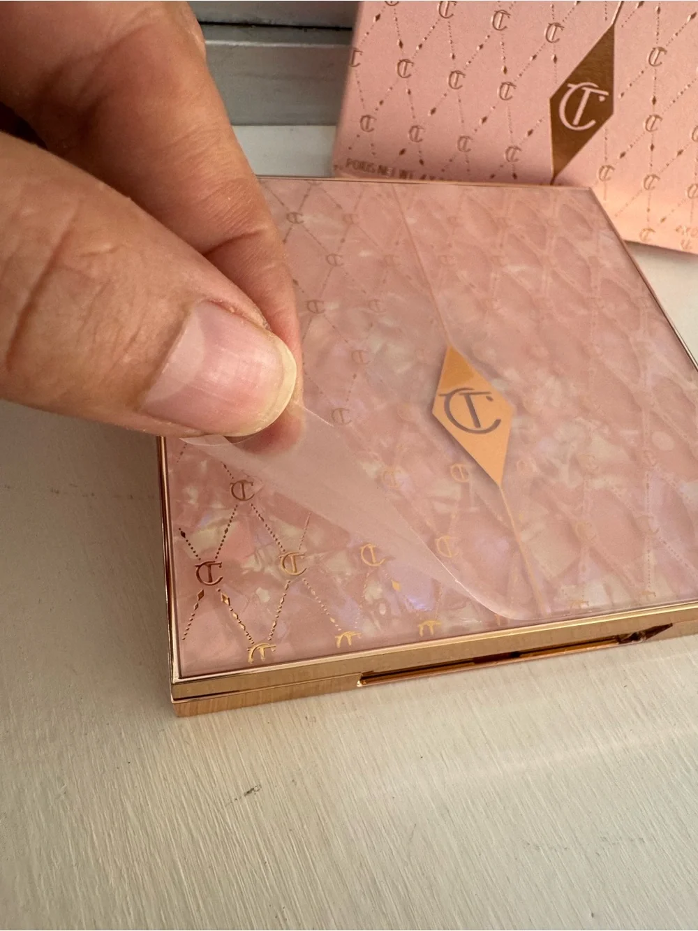 Charlotte Tilbury Pillow Talk Glow Palette - FOR EYES,CHEEKS AND FACE